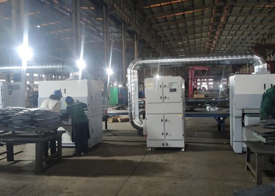 28KW Potência da máquina Máquina de polimento de chapas metálicas CNC 2 Motor de alimentação
