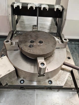 Máquina de perfuração de alta velocidade da flange do CNC para o eixo das placas de metal BT40
