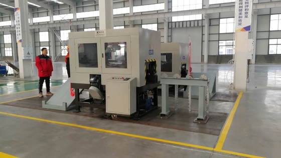 Máquina automática de moagem de raízes de ângulo Auten Modelo GQC250-2Q na indústria de torres de aço