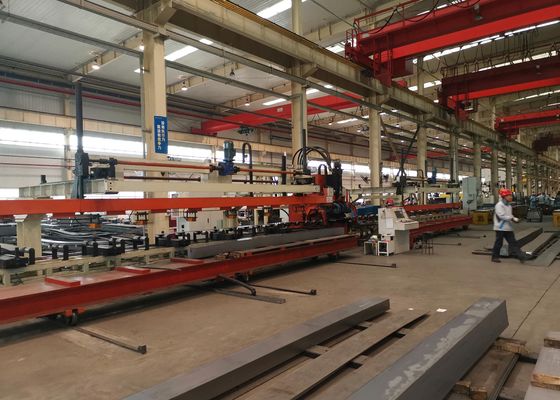 Linha de produção de perfuração CNC de placas planas de vigas longitudinais para veículos pesados