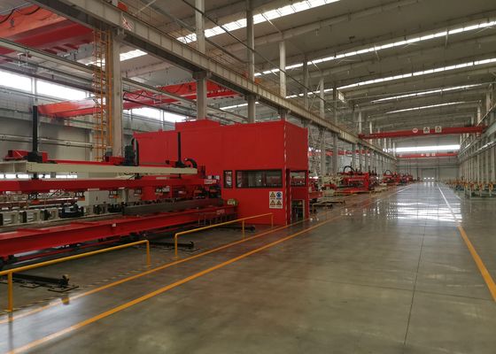 Processamento de chapas de metal 15000x380 mm Tamanho da peça de trabalho 35 toneladas Máquina de perfurar chapas CNC para feixe longitudinal automotivo