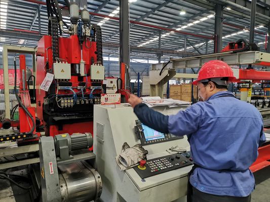 Máquina de Perfuração Hidráulica Automática de 3 eixos para Chapas CNC de Alta Configuração, 60KW, para Vigas Longitudinais