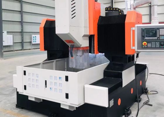 Máquina de Fresagem CNC com Saída Central de Broca e Junta Rotativa de Alta Velocidade com Motor de Eixo Servo Dedicado para Processamento de Precisão