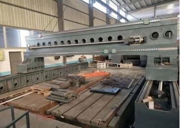 3000*3000 Tamanho da peça BT50 Máquina de perfuração de chapas CNC 30 KW Potência do motor do servo-fuso