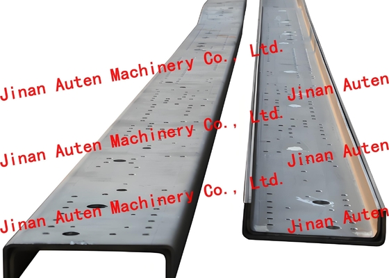 Linha de produção de punção de placas CNC de 120 toneladas de força nominal 25 módulos para caminhões de viga plana