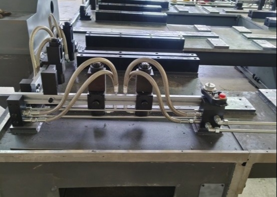 PZ4040/2 Tipo Pórtico Máquina CNC de Perfuração Móvel Espessura Máxima de Sobreposição de Material 100mm