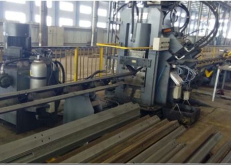 Φ26×12 Max. Punção CNC Ângulo de metal Punção Marcação e Telação Linha 3 eixos CNC