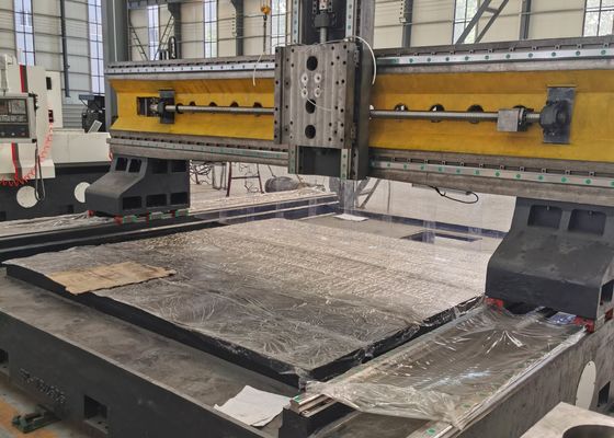 Máquina de Perfuração e Fresagem CNC para Chapas com Tamanho da Peça 2500x2500mm e Diâmetro Máximo de Rosqueamento de 30mm