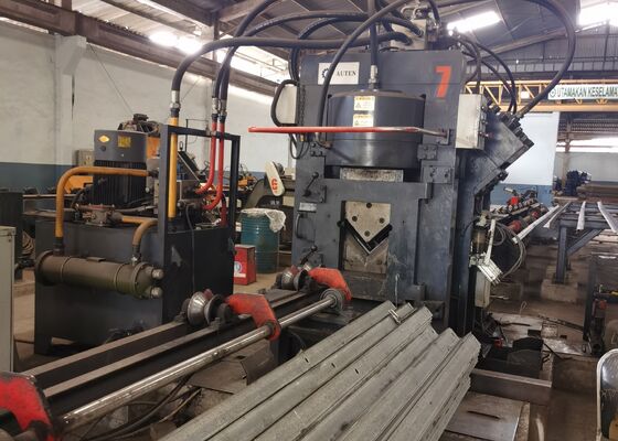 Processamento de aço de ângulo galvanizado linha de ângulo CNC JNC1616 componentes da torre de energia eólica