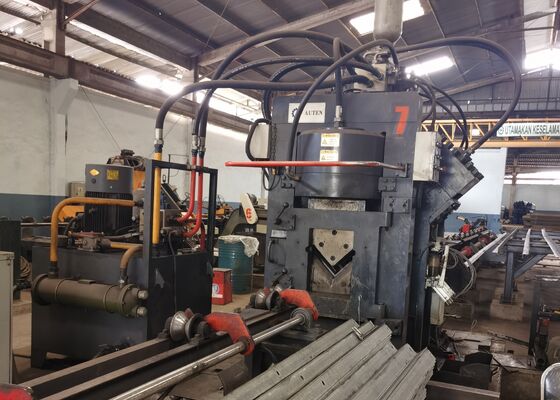 32x7x3m Máquina de corte por punção de ângulo CNC Linha 1000/1200KN Força de marcação