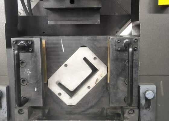 Linha de Máquina de Corte, Marcação e Puncionamento CNC para Uso em Aço Angular/Plano/Canal Modelo JBC1010