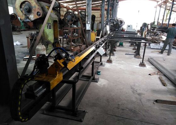 Componentes de produção em grande escala Cnc Flat Steel Channel Steel Punching Typing Machine 3 eixos