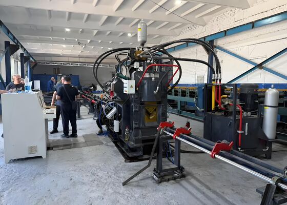 Linha de punção de ângulo CNC totalmente automática para marcação e corte de cabelo para fabricação