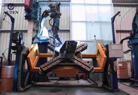 Máquina de solda robótica com posicionadores duplos e um pórtico de cinco eixos que permite a solda de torres de transmissão