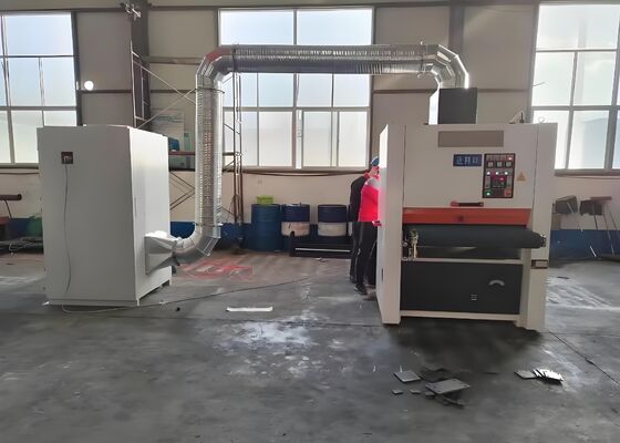Modelo BP1000 Máquina de acabamento de superfície de chapas metálicas CNC