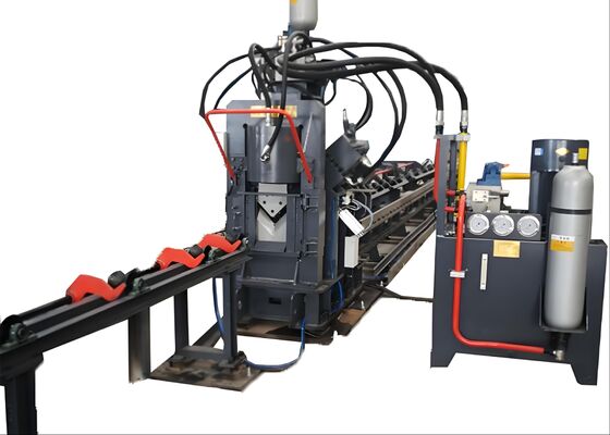 2200/4300KN Força de corte Máquina de puncionar e cortar chapas metálicas de aço angular CNC Modelo JNC2020