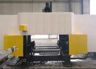 Esta linha de máquinas de corte e perfuração de vigas CNC com três unidades de fuso de alta velocidade e precisão